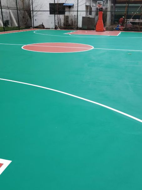 长垣 球场长期使用易出现地面开裂